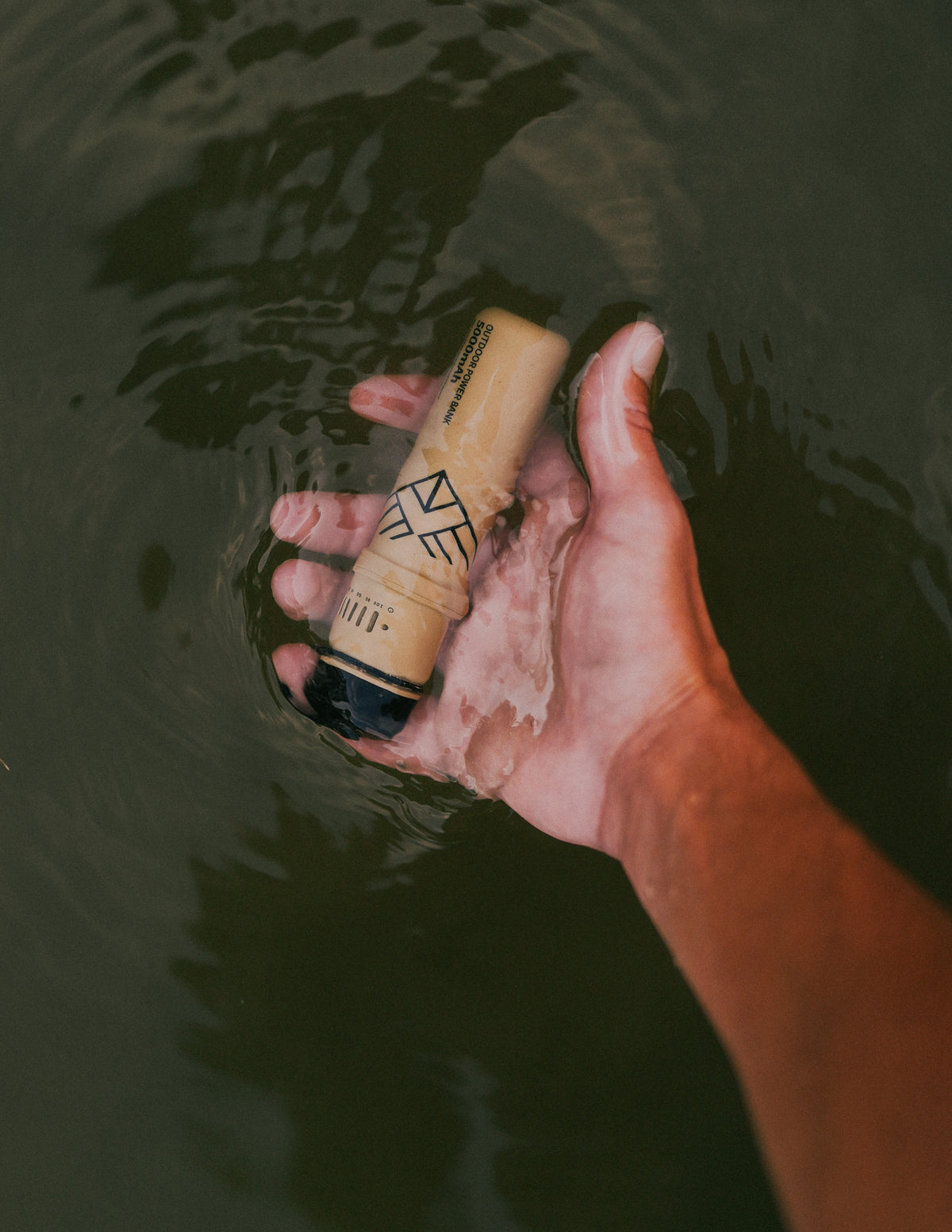 Nestout 5000 mAh Powerbank - waterproof, compact slim design.