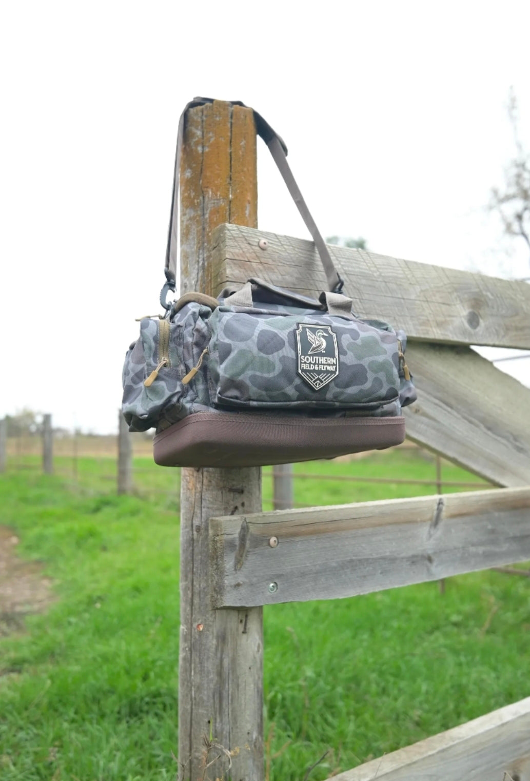 Medium Blind Bag - Vintage Frogskin Camo